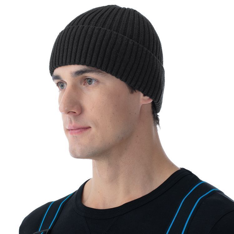 Шапка "Геотрек" черная цена